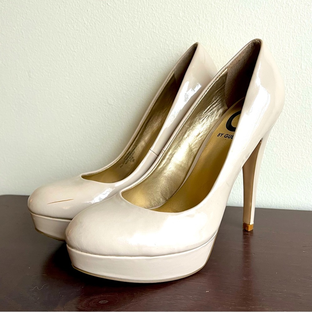 G by Guess Nude Platform Closed Toe Pump Heels size 6.5M EUC